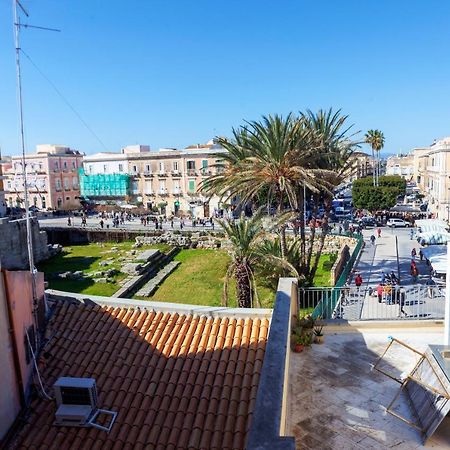 Ferienwohnung La Terrazza Sul Tempio Di Apollo Syrakus Exterior foto