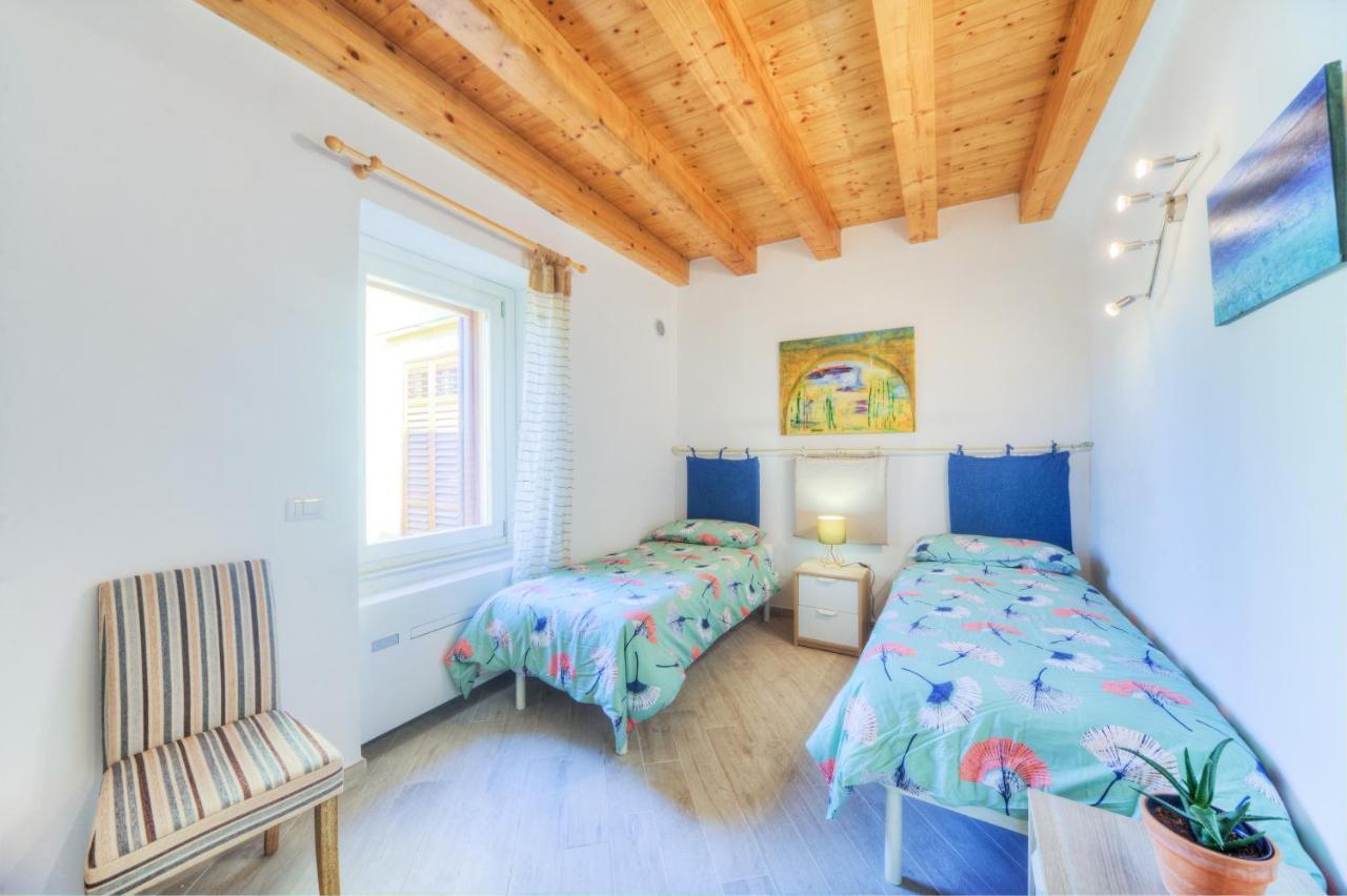 Ferienwohnung La Terrazza Sul Tempio Di Apollo Syrakus Exterior foto