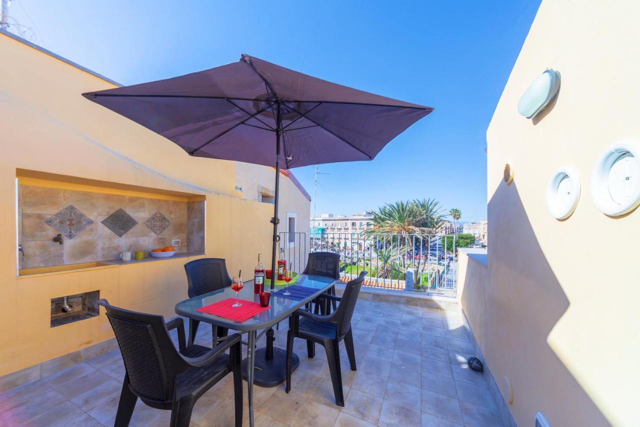Ferienwohnung La Terrazza Sul Tempio Di Apollo Syrakus Exterior foto